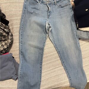 Levi's Women's Light Blue Straight Leg Jeans